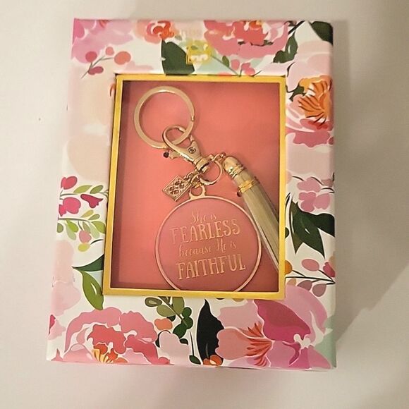 MARY SQUARE She Is Fearless Because He Is Faithful Keychain NWT  Pink - Picture 1 of 5